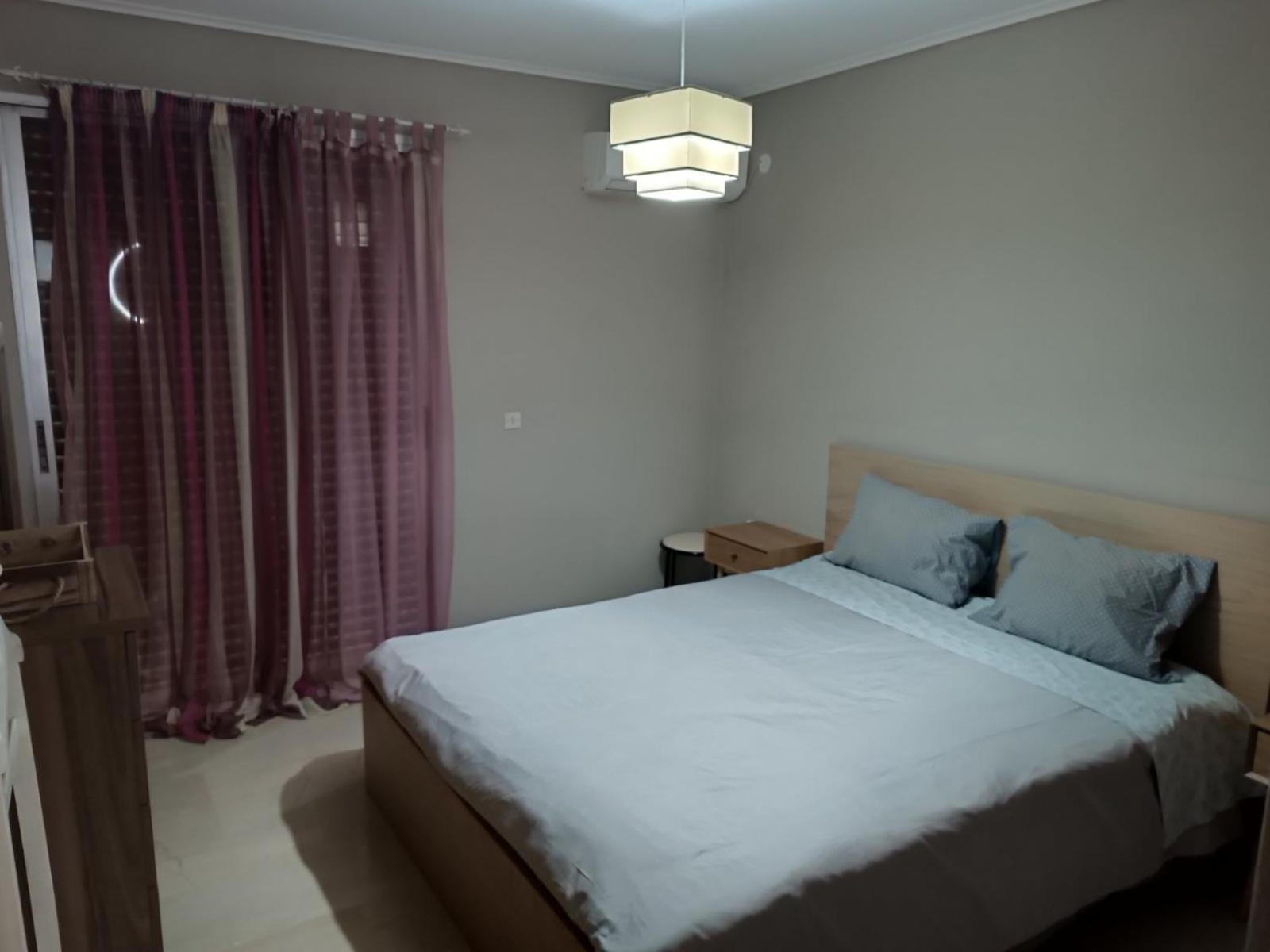Comfortable Beachfront Apartment Loutraki  Bagian luar foto